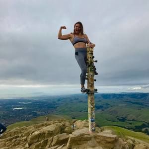 Meet your Posher, Dana